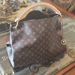 Louis Vuitton purse